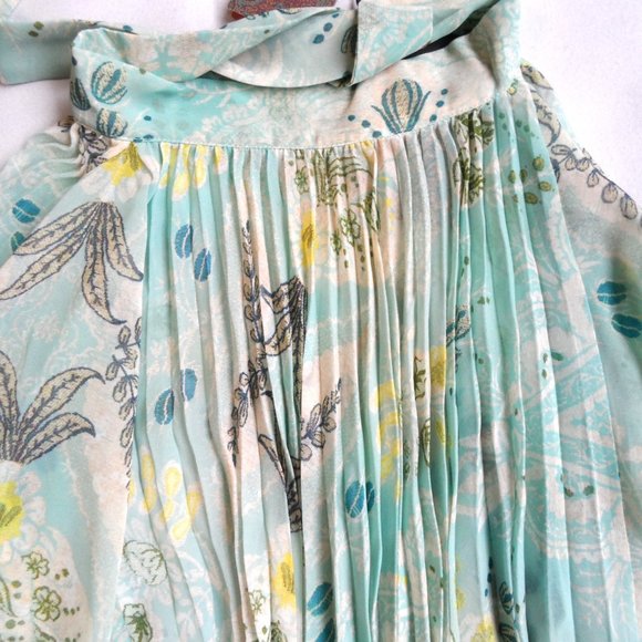 NWT$1000 ETRO Paisley Plisse Pleated Tie Back Light Blue Poncho One Size - Picture 10 of 15